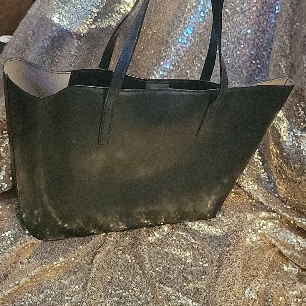 Large tote - Picture 4 of 4